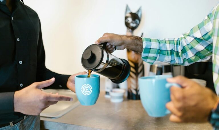 Pausa caffè e produttività: migliorare decisioni aziendali